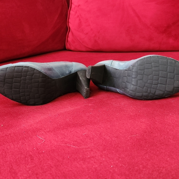 Rockport Steel Blue Heels 6M - Picture 6 of 6
